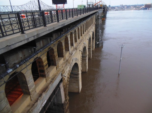 Mississippi River turbulence