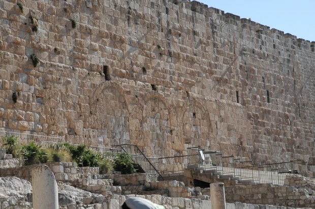 The southern steps led up to the Huldah Gates