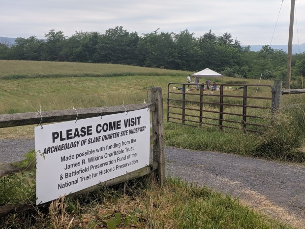 The Belle Grove plantation was also the scene of an archaeological excavation, which immediately drew my attention.