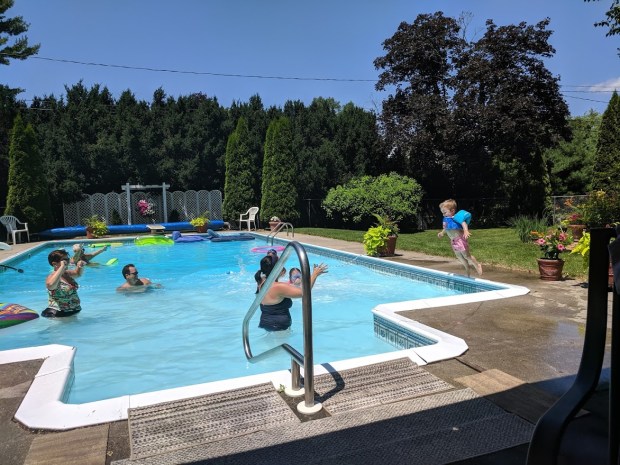 We capped off the weekend with a trip to the pool at Uncle Jim's house, the perfect place for a hot summer afternoon. 