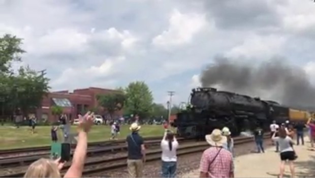 if you'd like a little more of a taste of watching this train go by, this video was shot in Lombard IL a few days later.