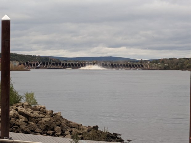 the Alliant Energy Dam at Veterans Park.