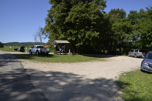 It's a busy day at the Robertson Trailhead.