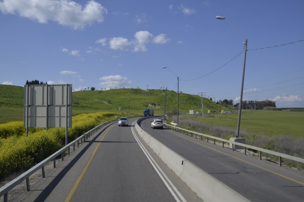 Soon we were in the Jezreel Valley, approaching Tel Megiddo (Har Megiddo or Armageddon in the Book of Revelation). With more than 30 layers of occupation, Megiddo is one of the most important sites of Biblical Archaeology.