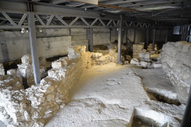 A lot of important excavations have taken place here. Archaeologist Eilat Mazar believed this was the palace of King David.