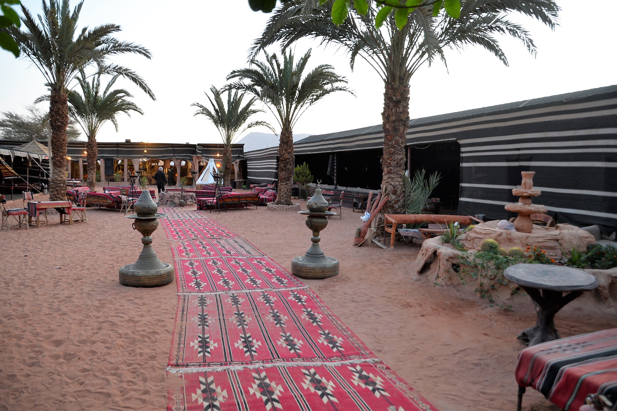 The red carpet to our bedouin breakfast.