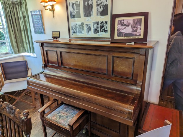 PXL_20231014_122312526